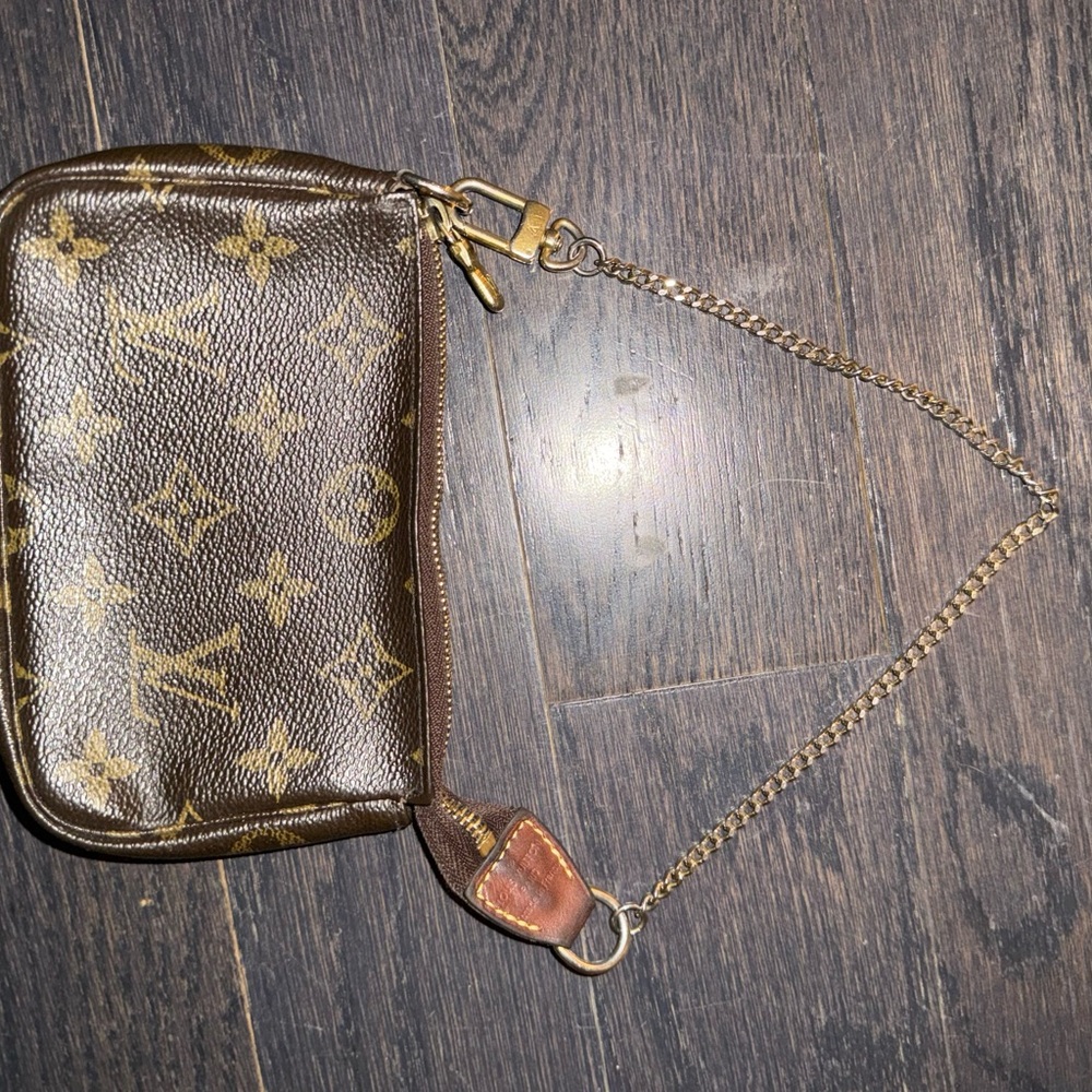 Louis Vuitton Mini Pochette Accessoires